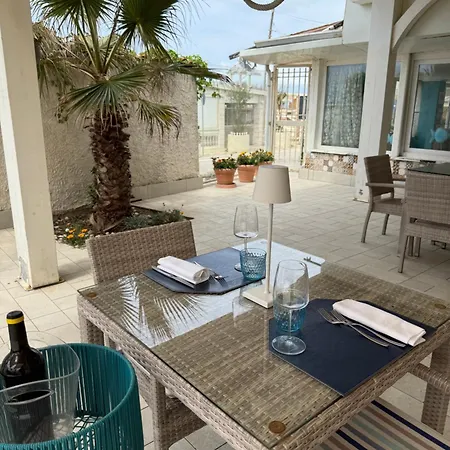 Marechiaro Pool&restaurant Affittacamere Paestum