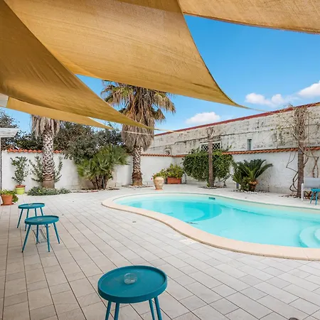 Marechiaro Pool & Restaurant بييسْتوم