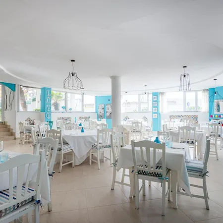 بيت ضيافة Marechiaro Pool & Restaurant 3*